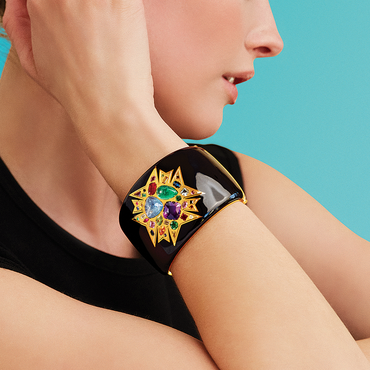 Verdura Theodora Cuff worn by model