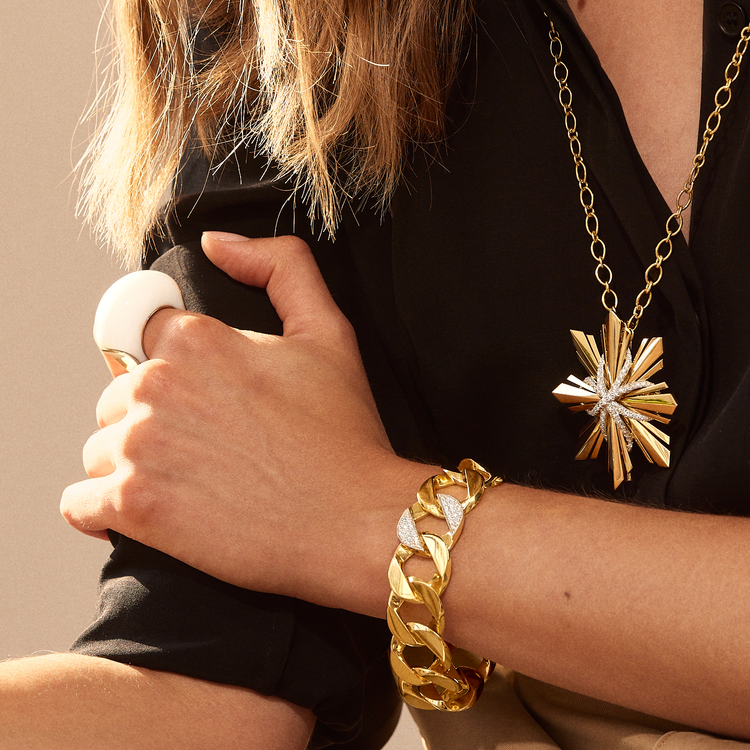 Curb Link Bracelet in Diamond and Gold Verdura