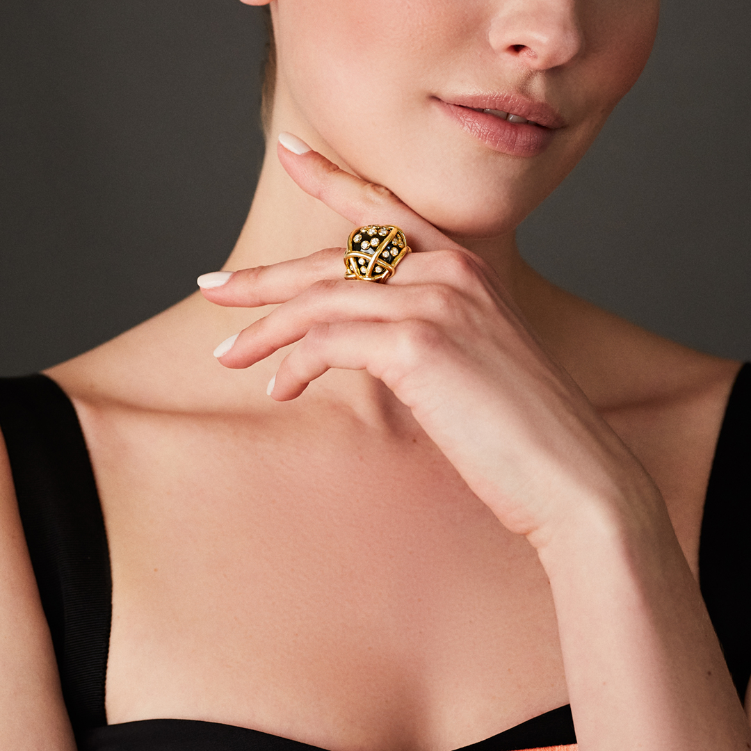 Verdura-Jewelry-Polka-Dot-Ring-Black-Jade-Diamond-Gold on model