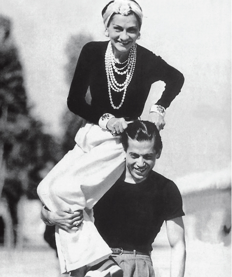Verdura-Jewelry-Maltese-Cross-Cuff-Coco-Chanel-Serge-Lifar-1937-Portrait