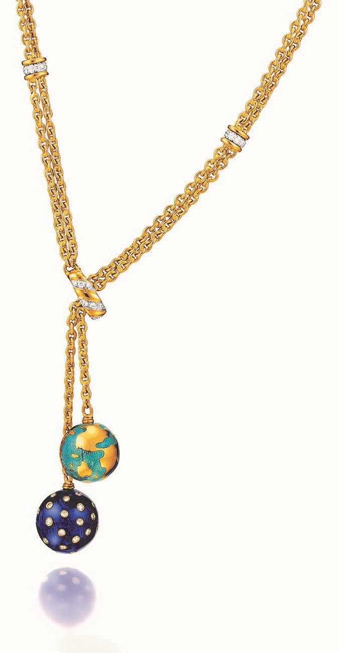 Verdura-Night-Day-Necklace-Gold-Diamond-Enamel-hr