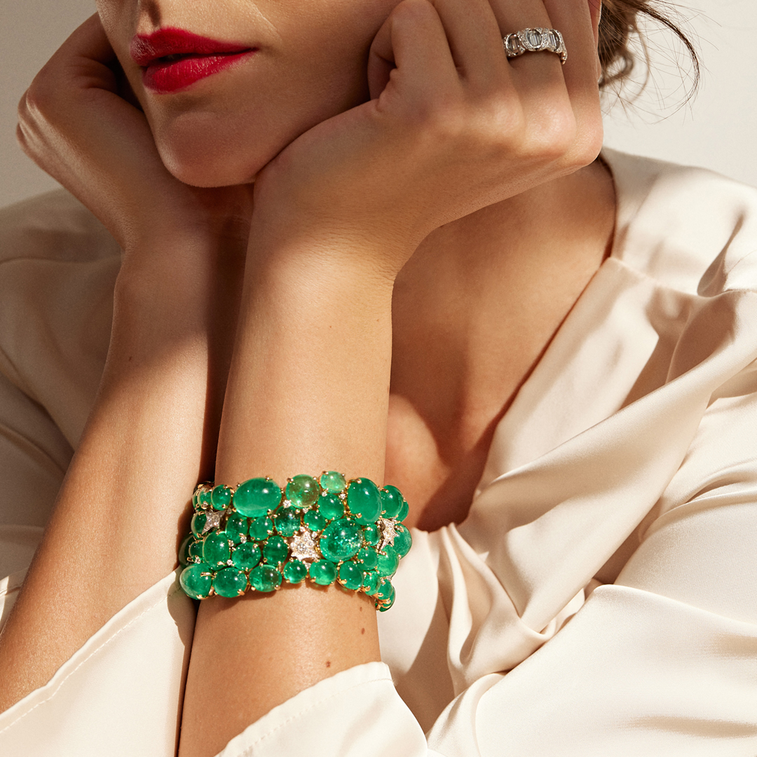 Verdura-Jewelry-Stardust-Bracelet-Emerald-Diamond on model